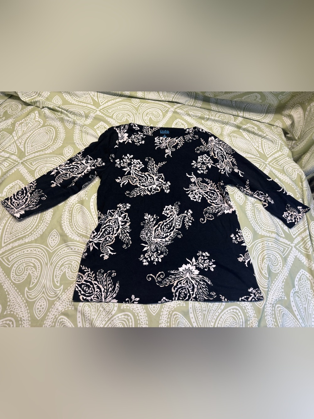 ⚛️croft & barrow Black Top with White Paisley Print